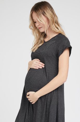 תמונה של שמלת הריון דריה שחורה פסים