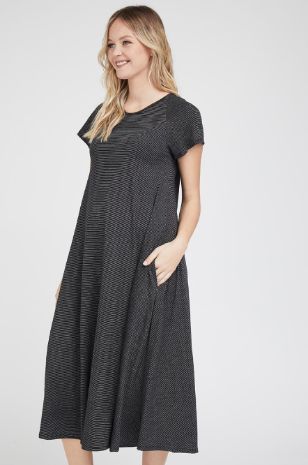 תמונה של שמלת הריון דריה שחורה פסים