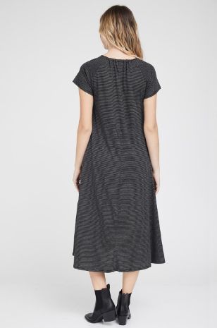 תמונה של שמלת הריון דריה שחורה פסים