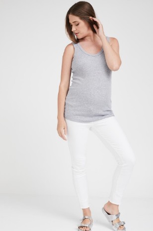 תמונה של גופיית סבא להריון אפורה