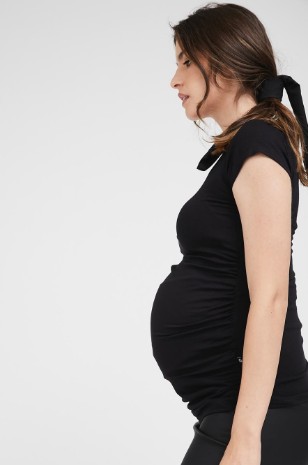 תמונה של חולצת הריון ויוי ש.קצר שחורה