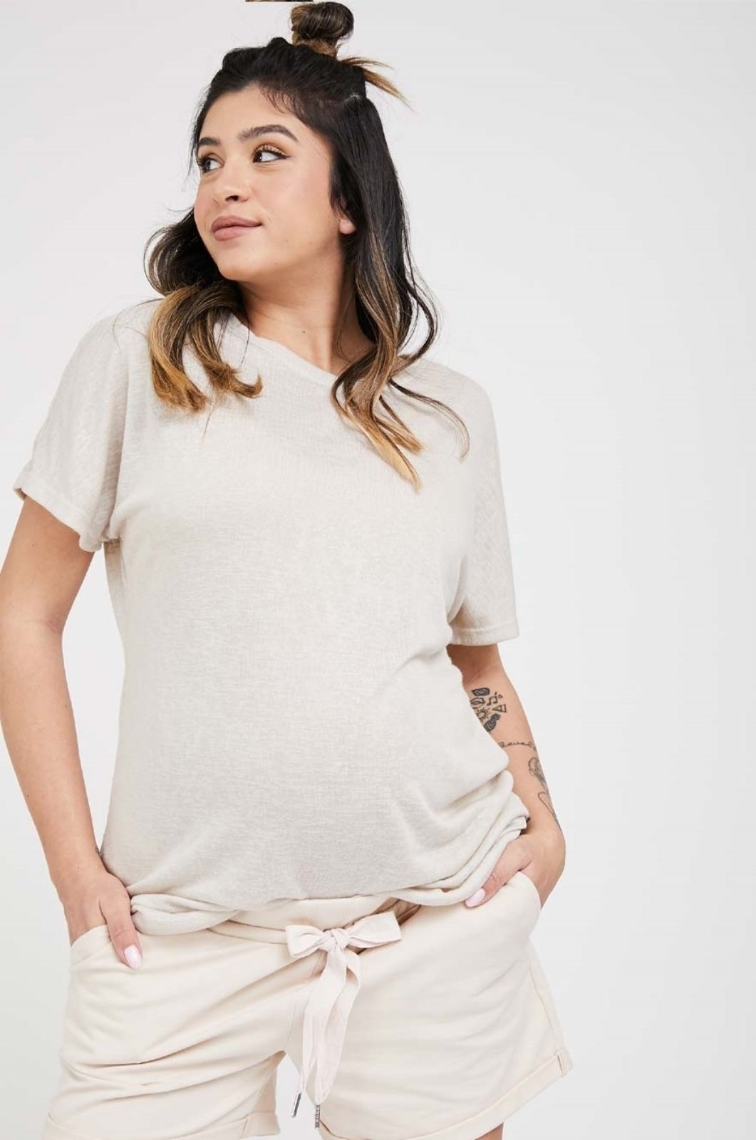 תמונה של חולצת רומי אבן