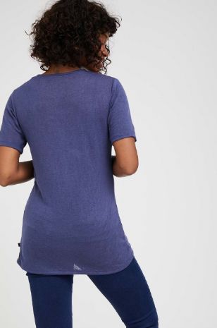 תמונה של חולצת הריון V דמוי פשתן ש.קצר כחולה