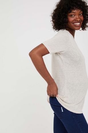 תמונה של חולצת הריון V דמוי פשתן ש.קצר אבן