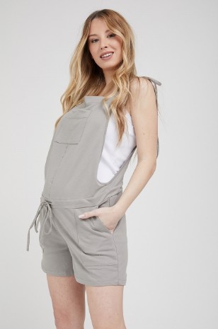 תמונה של אוברול הריון רותם קצר זית