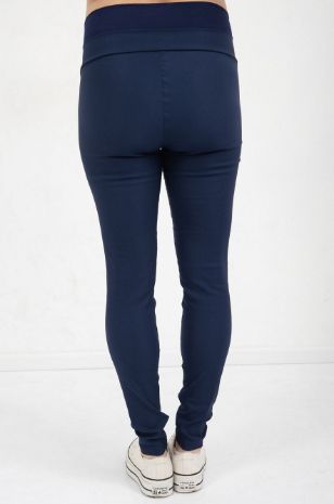 מכנסי הריון VOGUE כחול כהה של אבישג ארבל