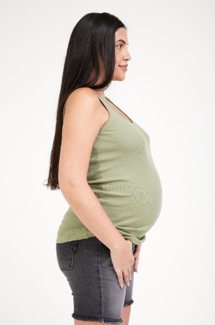 גופיית סבא להריון ירוק בהיר של אבישג ארבל