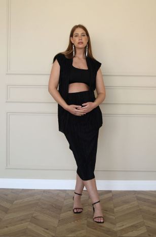  חצאית  פליסה שחורה 